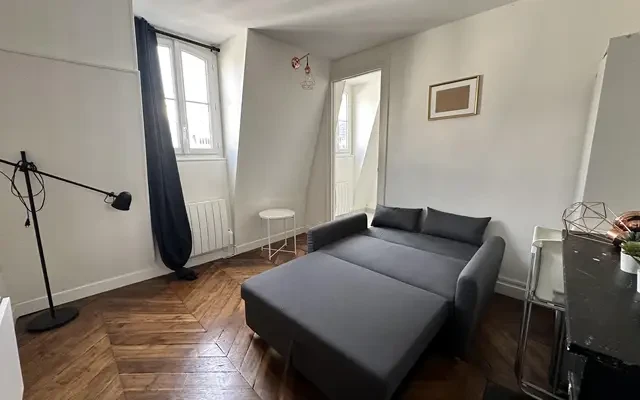 PARIS 9e·18m²·F1·Studio·With furniture 3