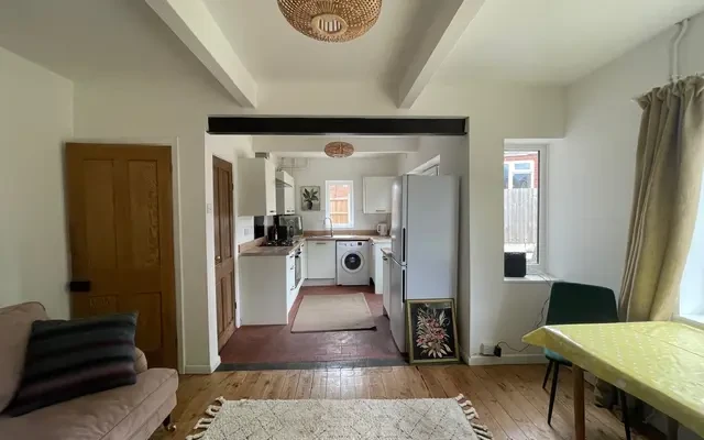Shelthorpe Road, LE11 2PB 0