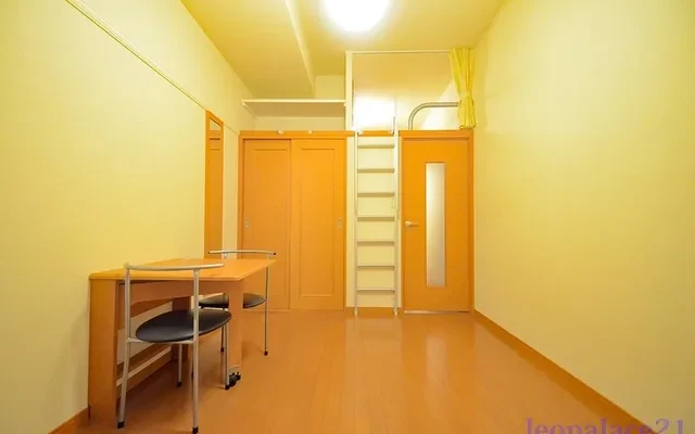 レオパレス博多南駅SK - Kasuga student accommodation - 107号房间(带独立厨房)