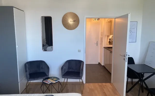 Exklusive Wohnung in Koeln Neuehrenfeld – Graeffstrasse – mit Pool! 0