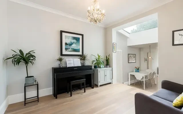 Faraday Road, Wimbledon, London, SW19 8PD 4