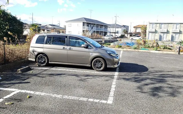 レオパレスフローラ 3