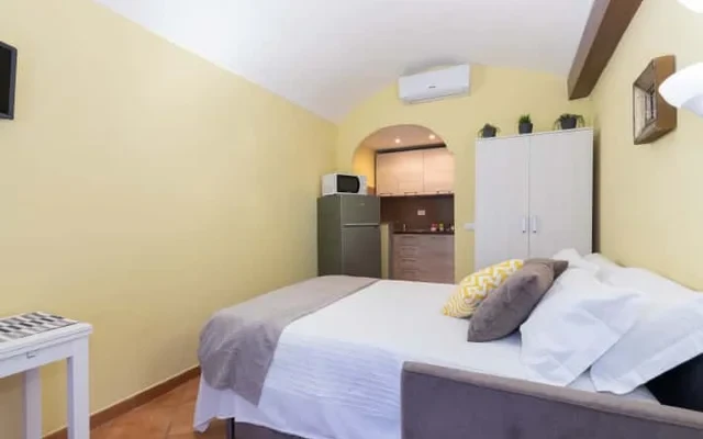 Studio Nizza B 1