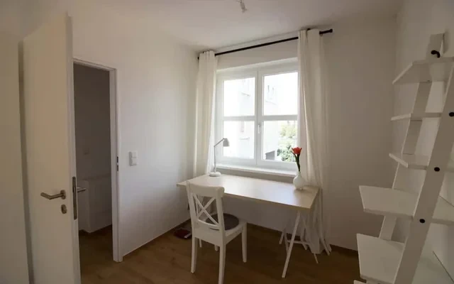 Schoen geschnittene 3-Zimmer-Wohnung im Herzen Berlins - gemutlich moebliert 3