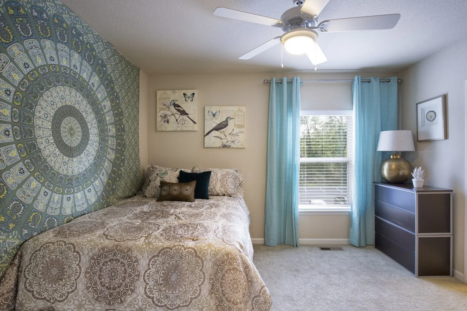 4 Bedroom, 4½ bath townhouse