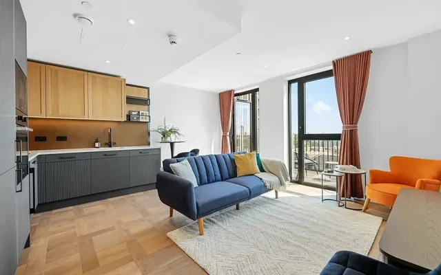 LH-Saffron Wharf 3