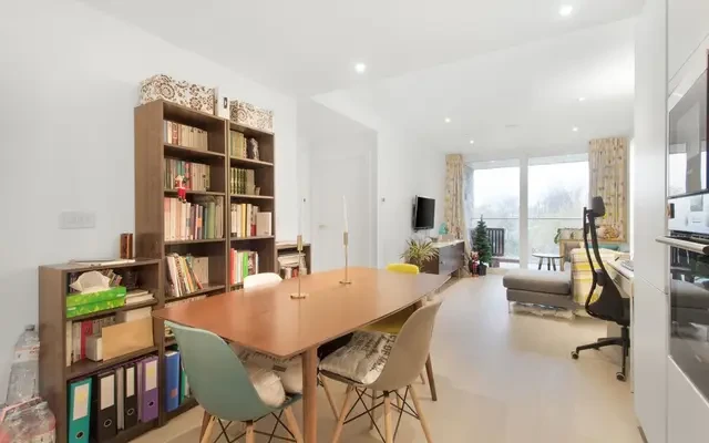 Quebec Way, London, SE16 7FS 0