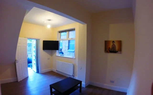 544 Beverley Road 1