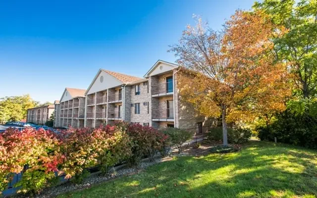 Crestview Apartments 0