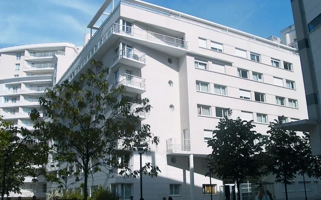 Courbevoie, Near Skema Near La defense 0