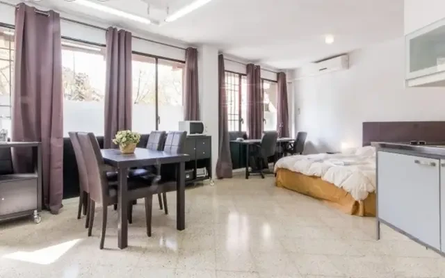 studio in La Sagrada Familia (Eixample) 4