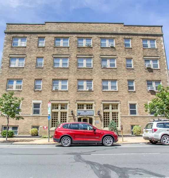 UCA - 4039 Chestnut Street - Chestnut Arms