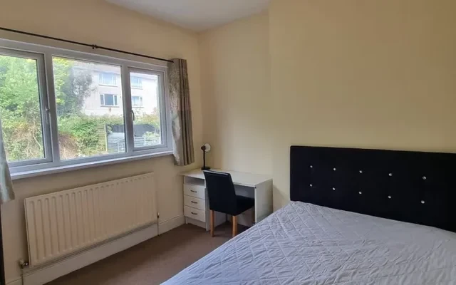 Eversley Road, Sketty, Swansea SA2 3