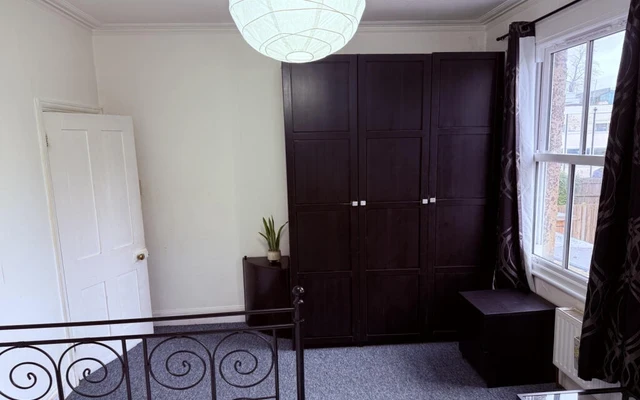 LH-Egerton Gardens - London student accommodation