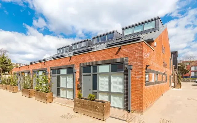 Elm Grove, London, SW19 4BU 0