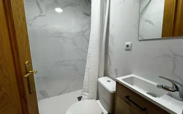 apartment near Calle de Begoña 0