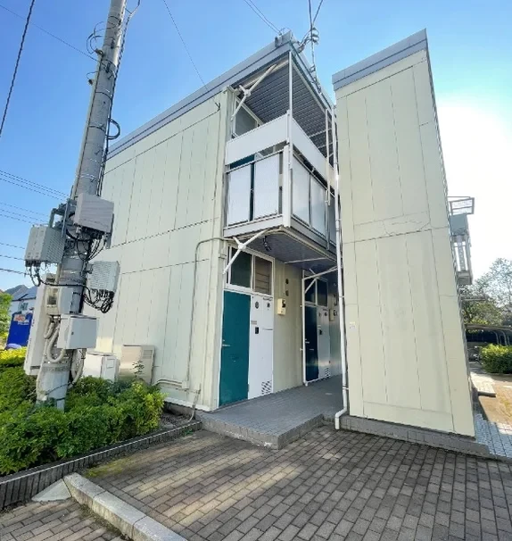 レオパレスラ・シンシア