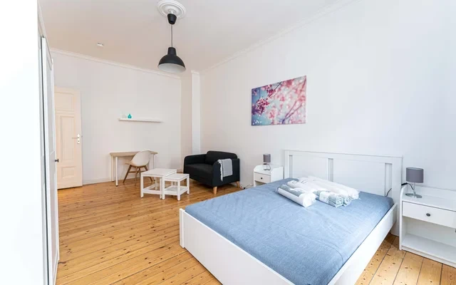 Studio Apartment 0