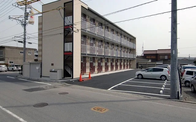 レオパレスＭ＆Ｍ２１四日市 0