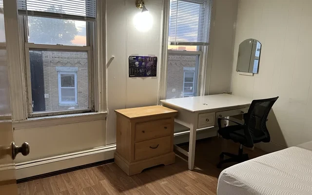 10 Shepherd Ave - chỗ ở sinh viên tại Boston