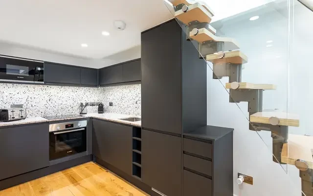 Coleherne Road 12755# 3
