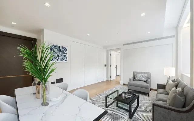The Regents Crescent, Park Crescent West, Marylebone, London, W1B 1AL 1