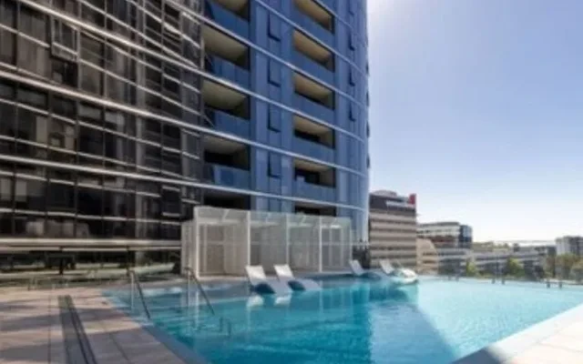 15 Bowes Street 2