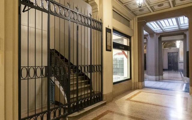 Via Francesco Rizzoli 4