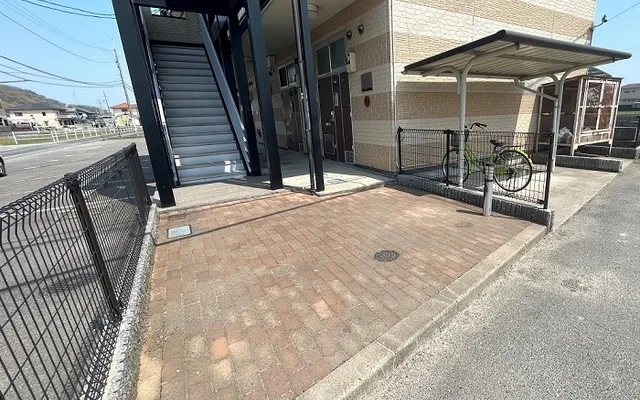 レオパレス山の手 4