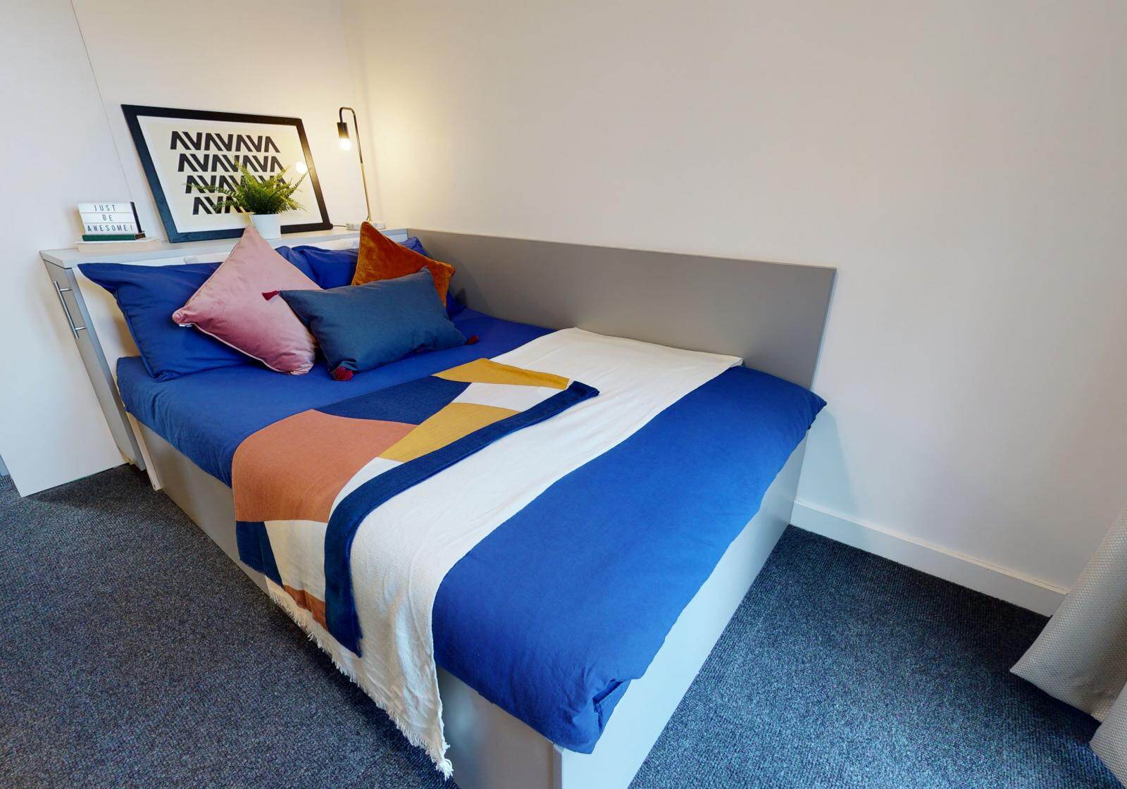 Silver En Suite Plus