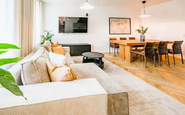 Modern Furnished 3-Bedroom Apartment in Trendy Prenzlauer Berg, Berlin 1
