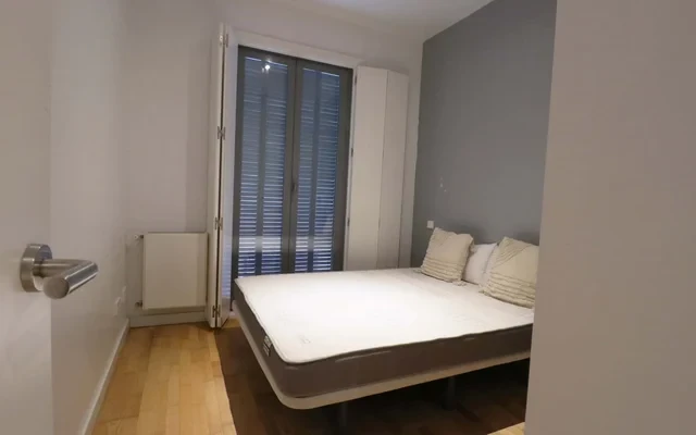 entire place de la Pasa 3