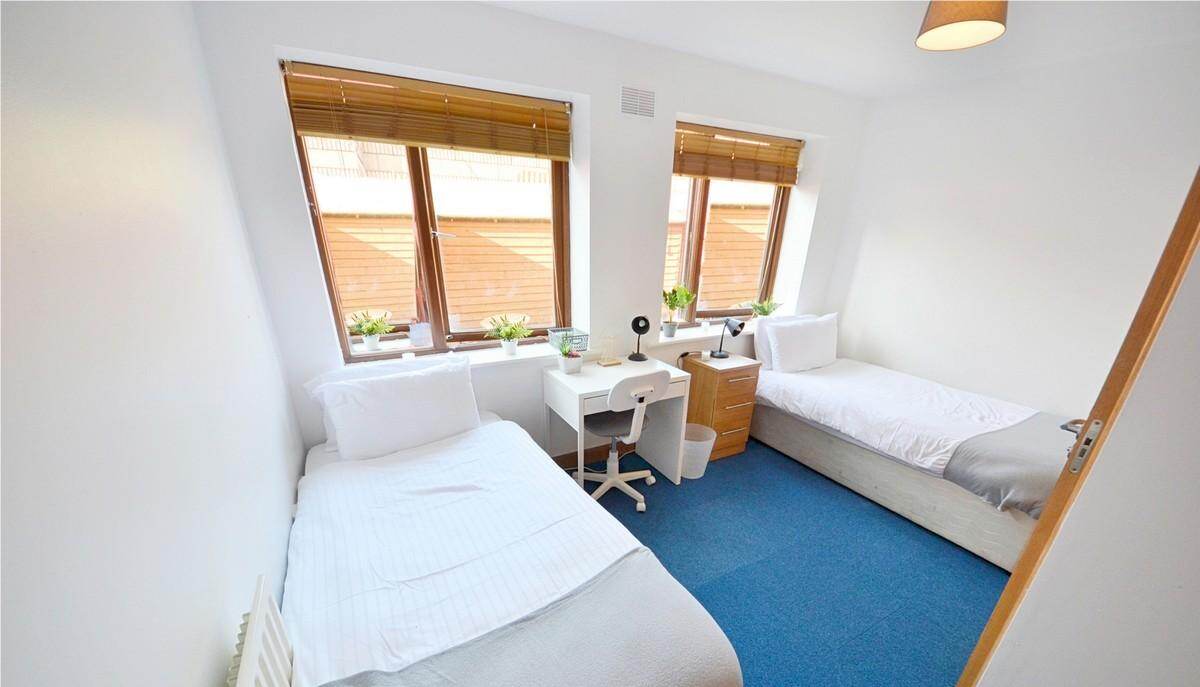 Male Twin Room Ensuite