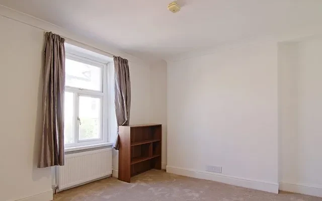 35 West Road, Lancaster 4