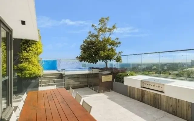 225 Pacific Highway 2