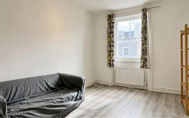 LH-Ladbroke Crescent 2