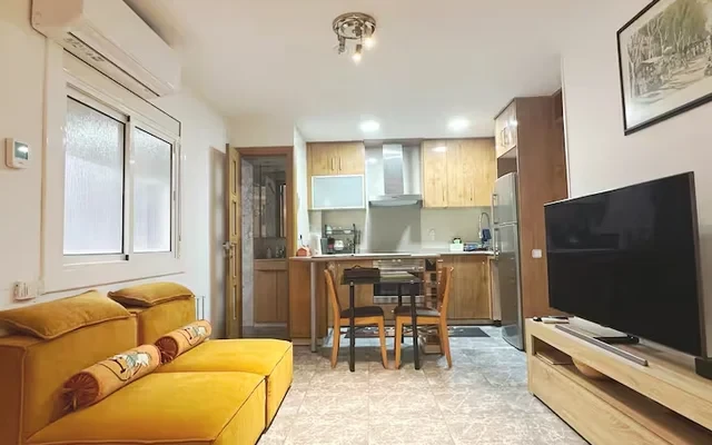 Entire rental unit in L'Hospitalet de Llobregat, Spain - バルセロナ県の学生向け宿泊施設