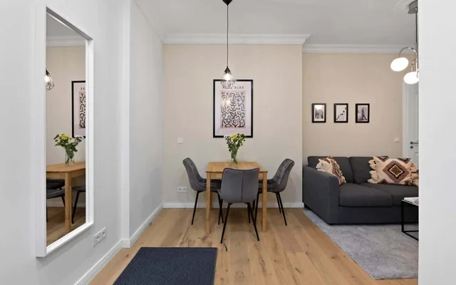 Freshly renovated 2-room flat in the Samariterkiez Friedrichshain 3