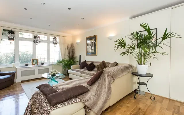house in Ilford 4