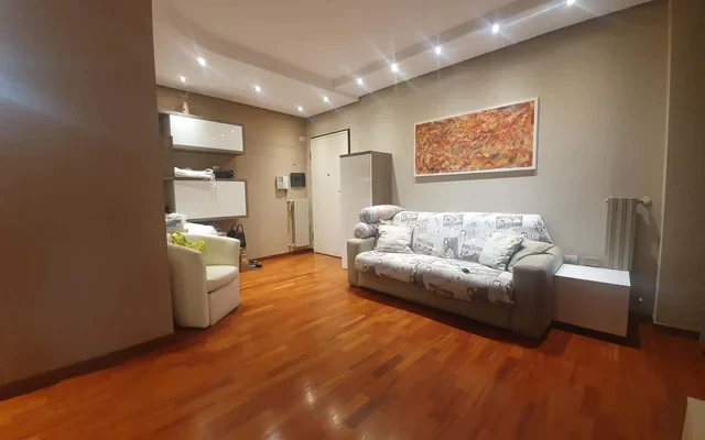 Trilocale in via Olgettina zona San Raffaele, Milano 4