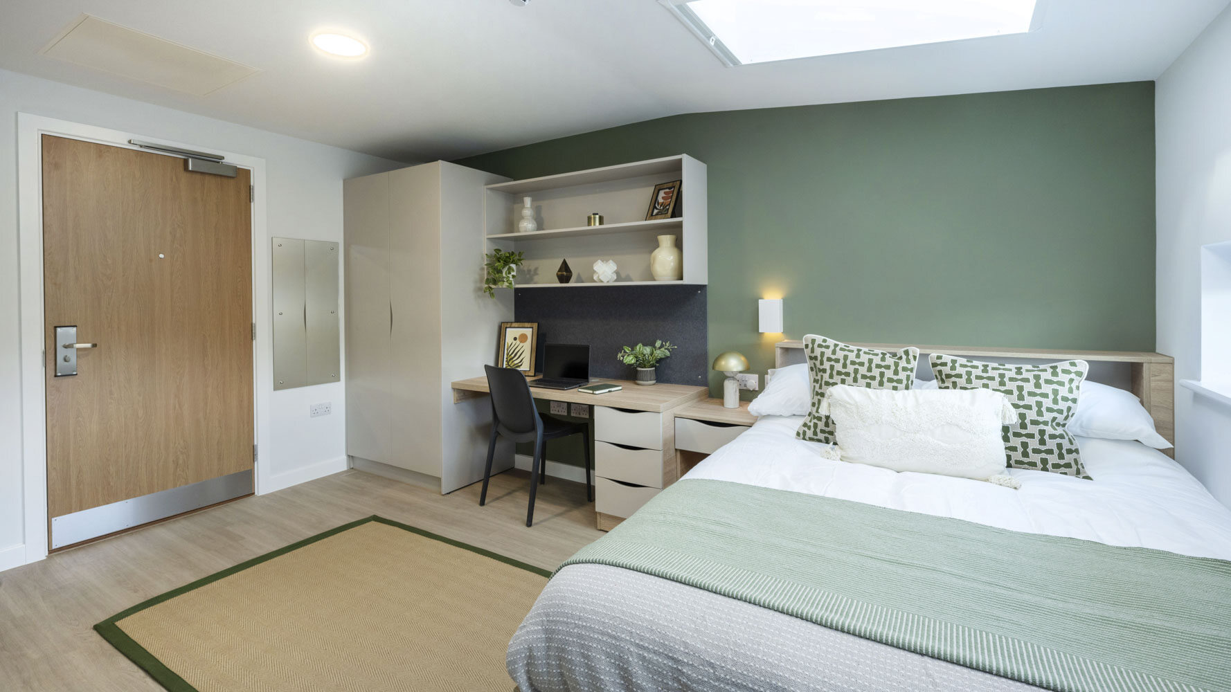 Top Floor Classic Studio