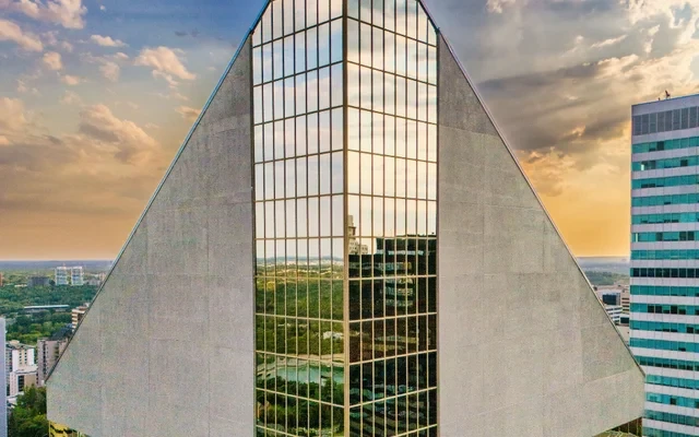 Peak Residences 0