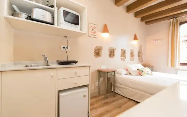 studio in Gothic Quarter 3