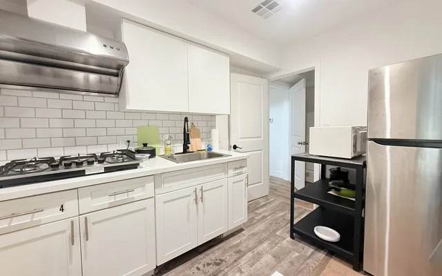 3025 Walton Ave - ที่พักนักศึกษาในลอสแองเจลิส