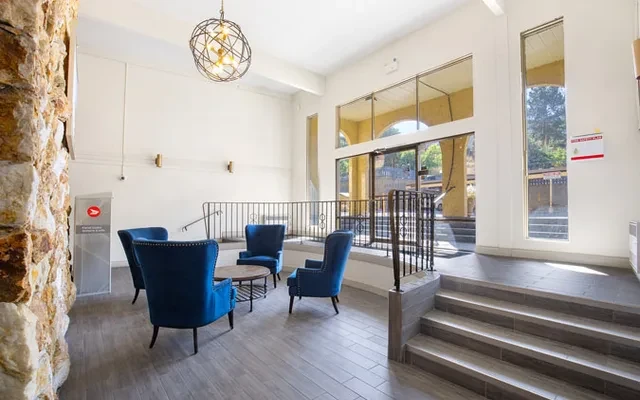 Dufferin Terrace Apartments 4