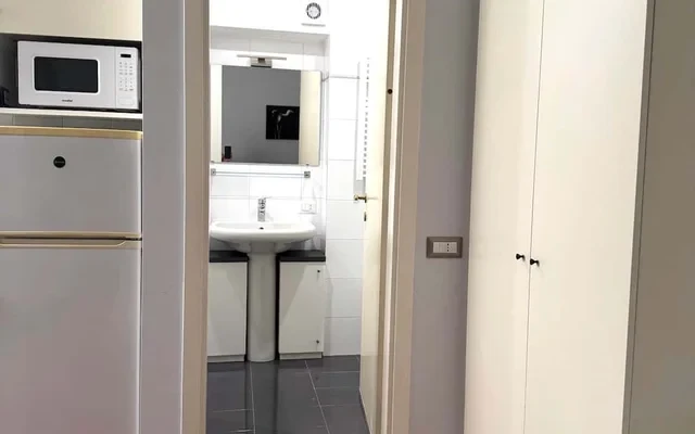 Apartment in Corso San Gottardo, Milano for 25 m² 4