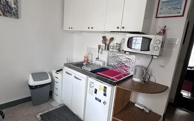 PARIS 5e·30m²·F1·Studio·With furniture 4