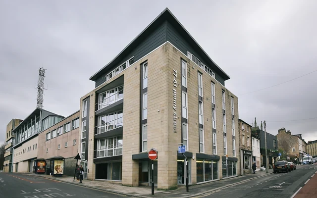77 - 81 Penny Street 0