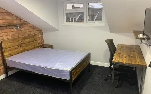 18 Exeter Road 0