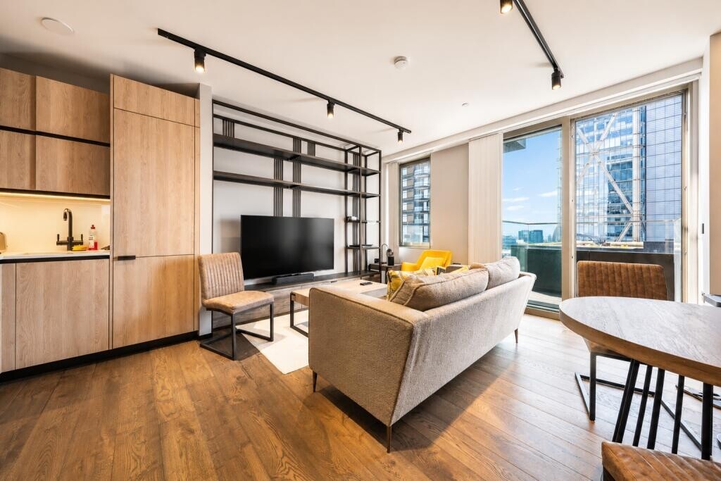 LH-The Stage Apartments